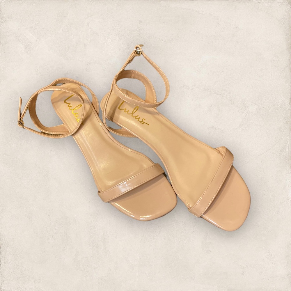 Lulus Nude Ankle Strap Low Skinny Block Heel.                       🖤🖤